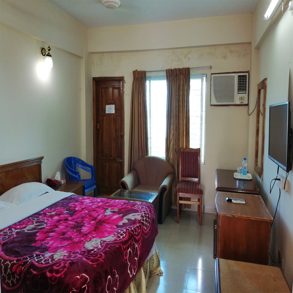N.M: AC Couple Bed