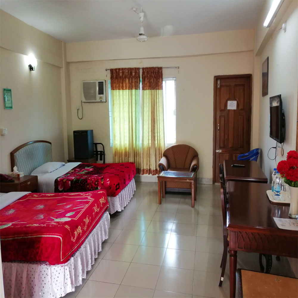 N.M: AC Triple Bed