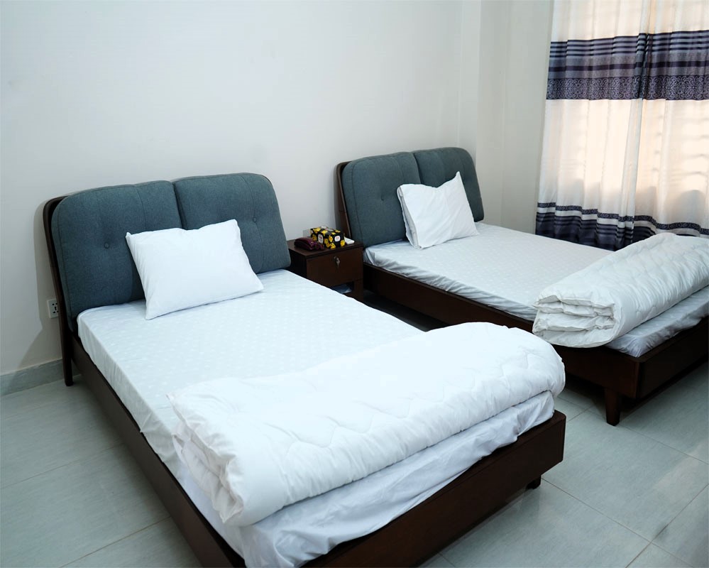 AC Deluxe Twin Bed